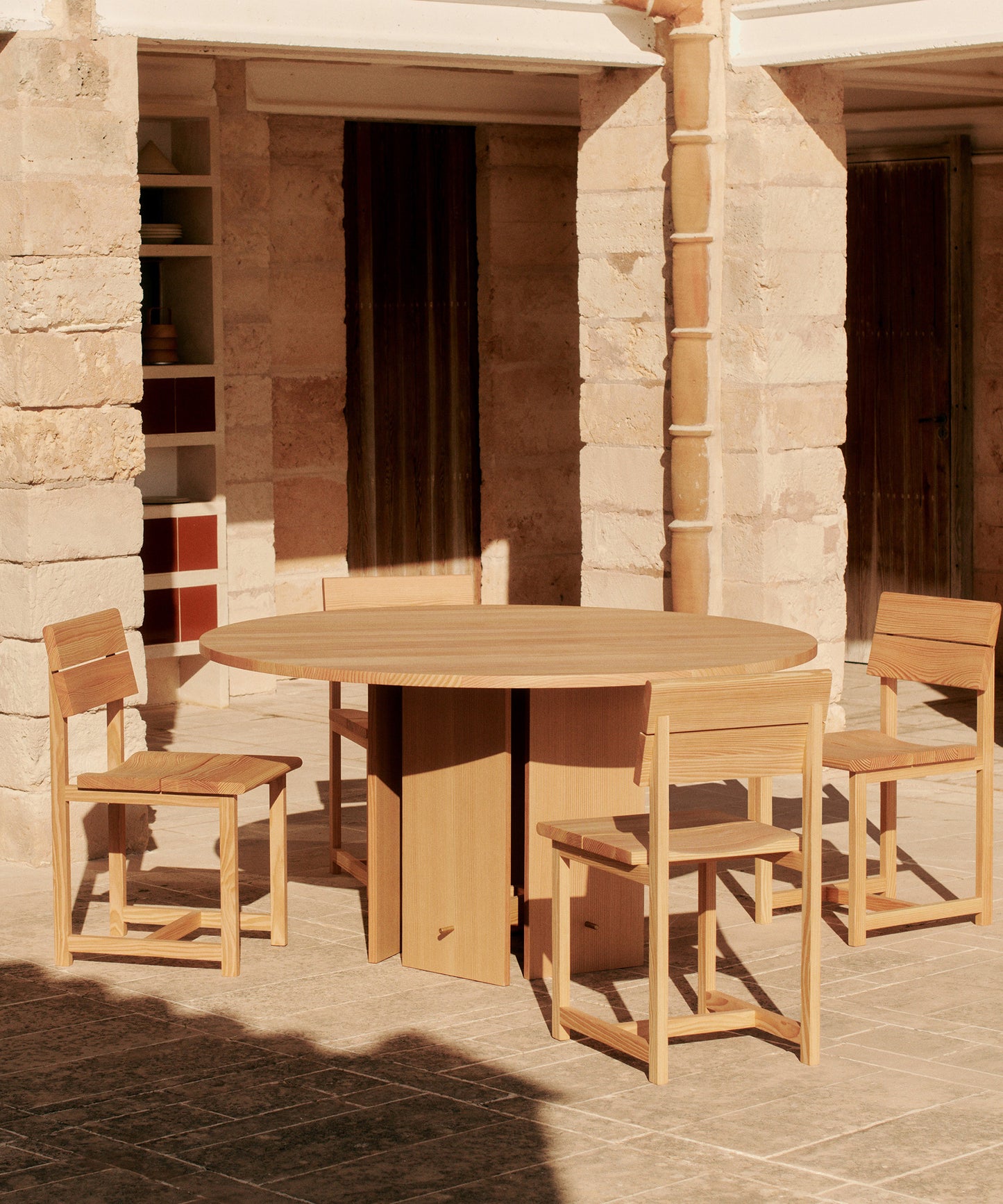 aukko-dining-table-03