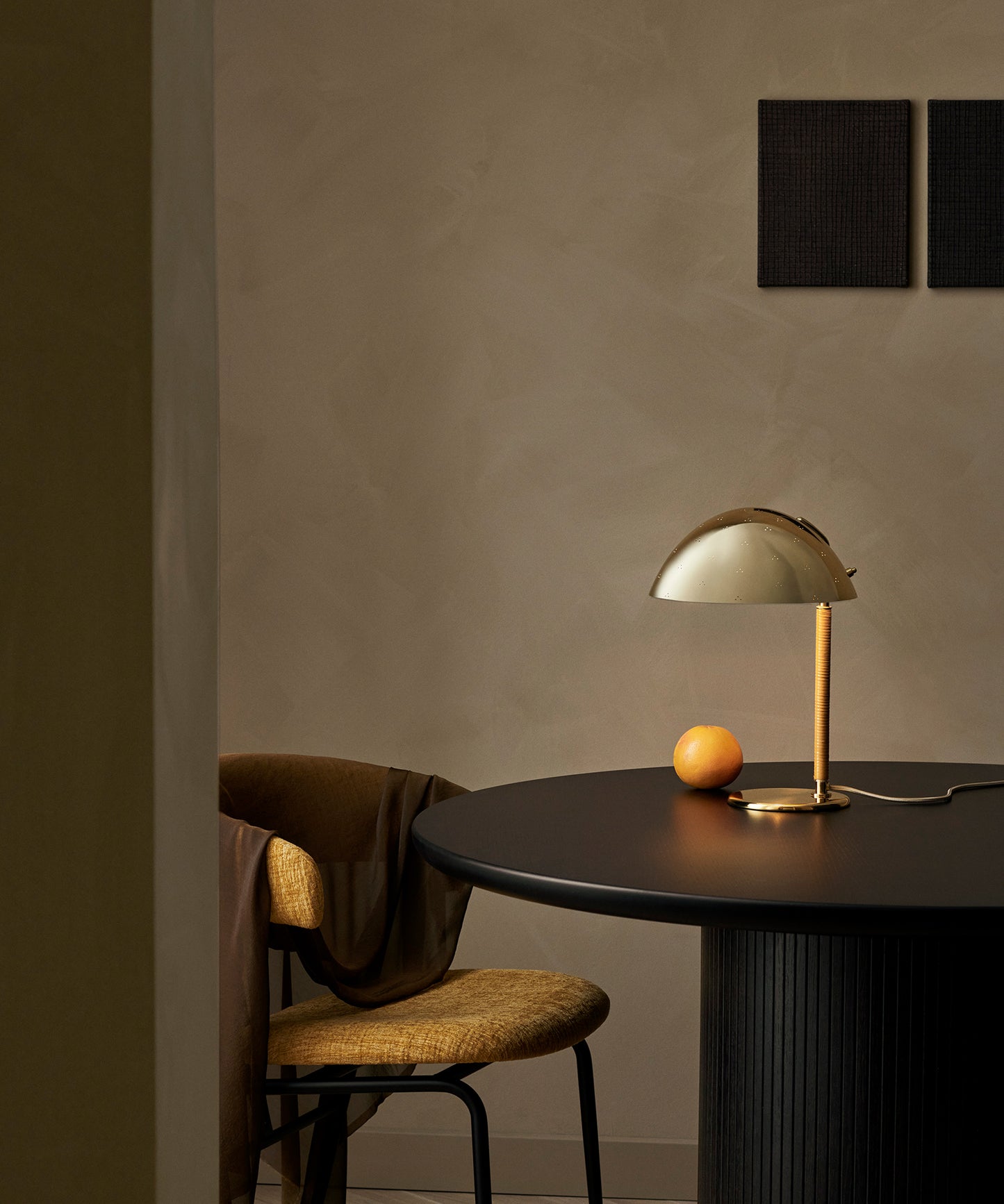 9209 Table Lamp