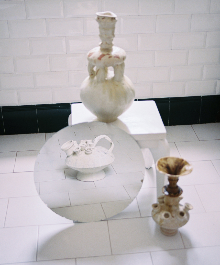 FIG 8 VASE