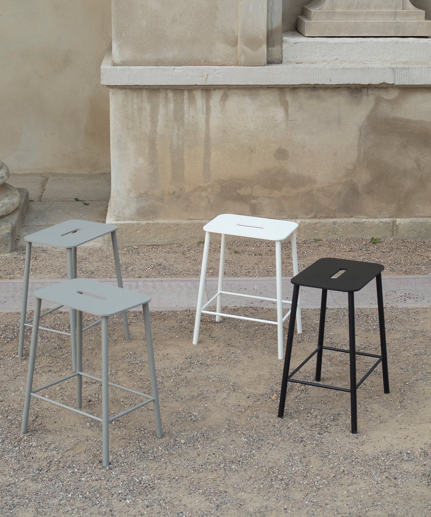 Adam Stool Mono