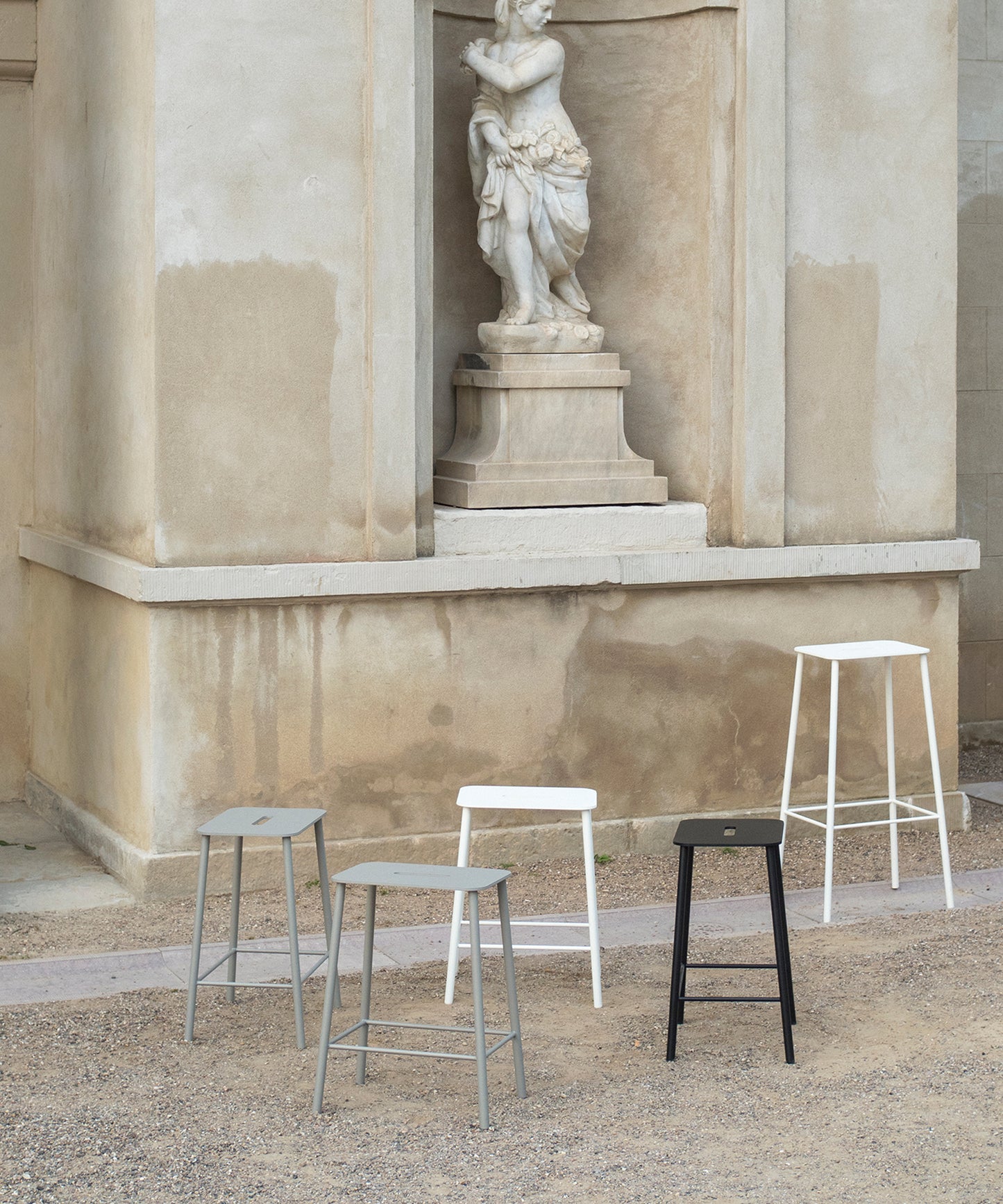 Adam Stool Mono