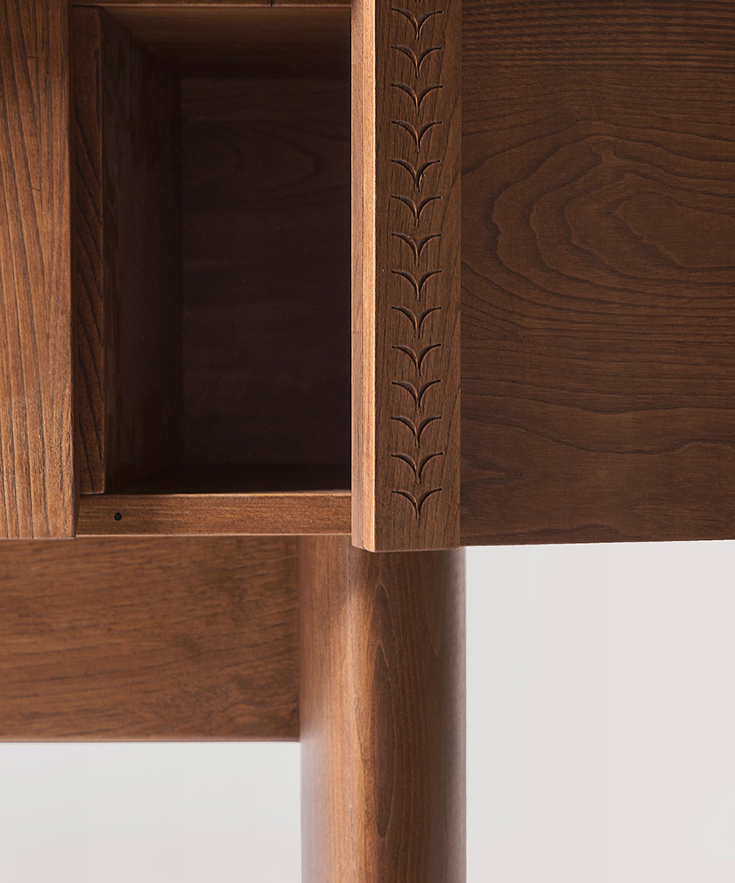 Ancas Credenza