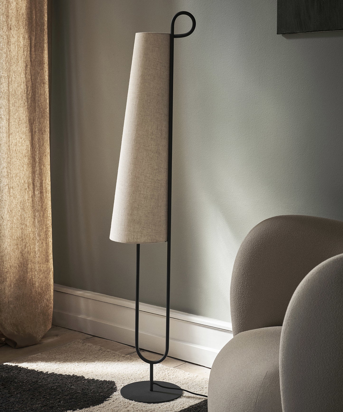 Ancora Floor Lamp