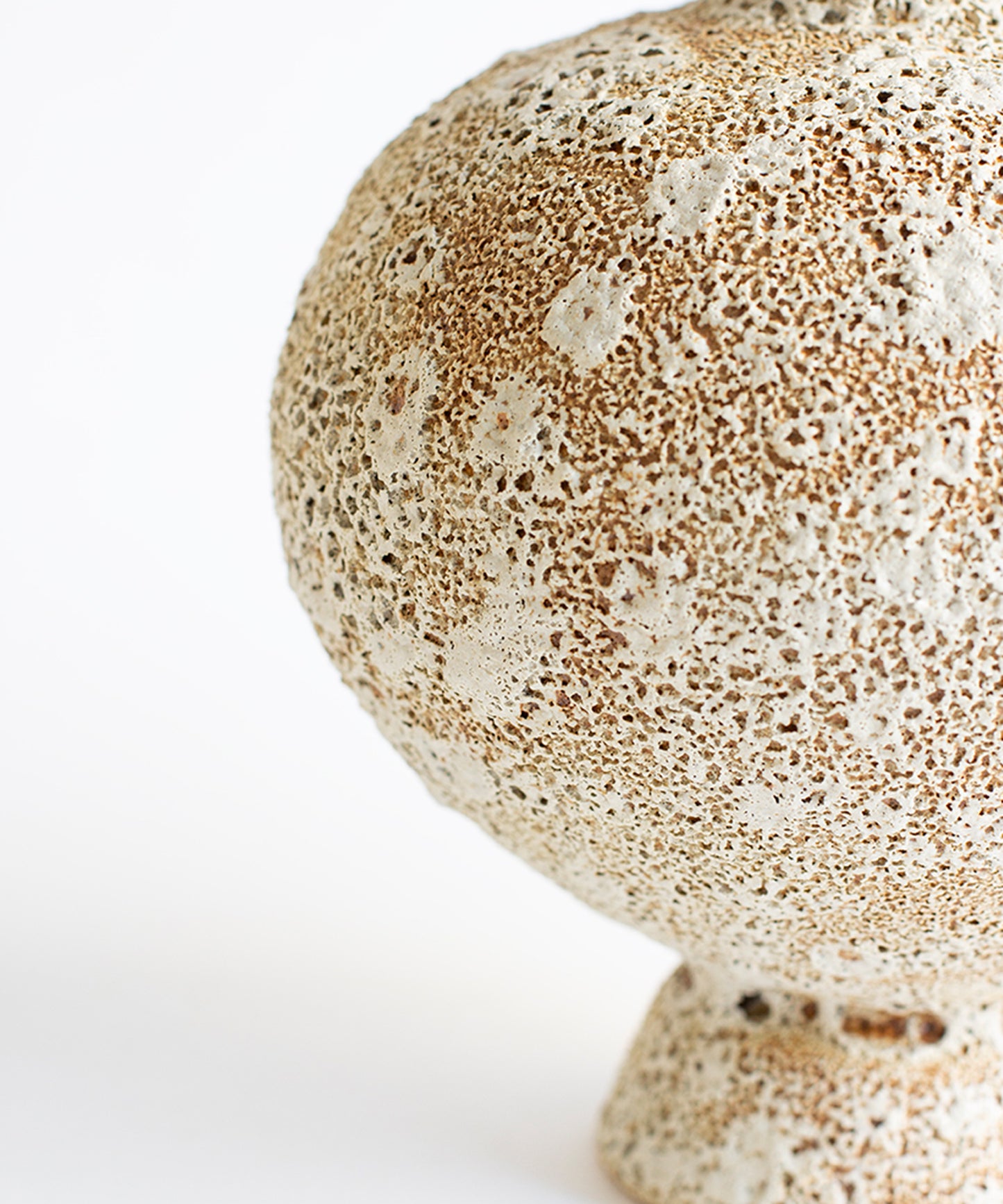 arq-013-stoneware-vase-01