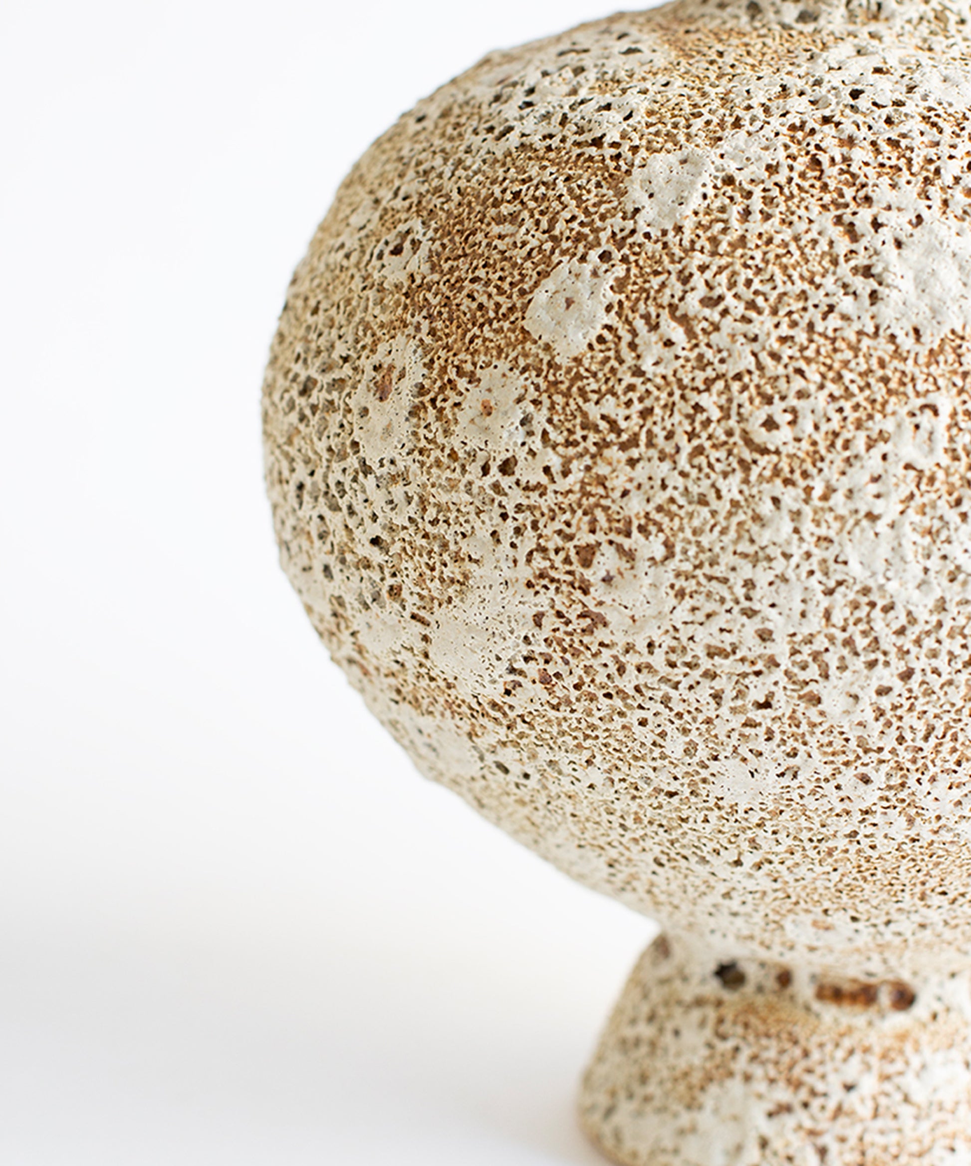 arq-013-stoneware-vase-01