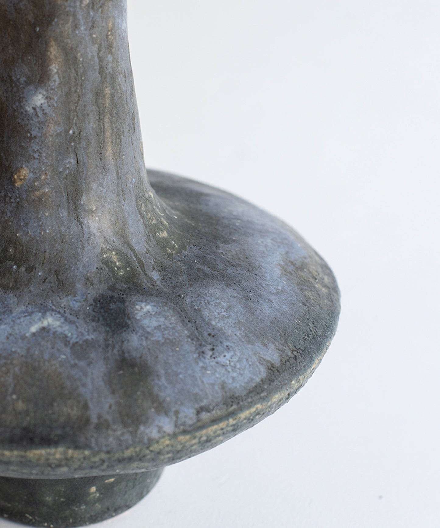 arq-015-stoneware-vase-02