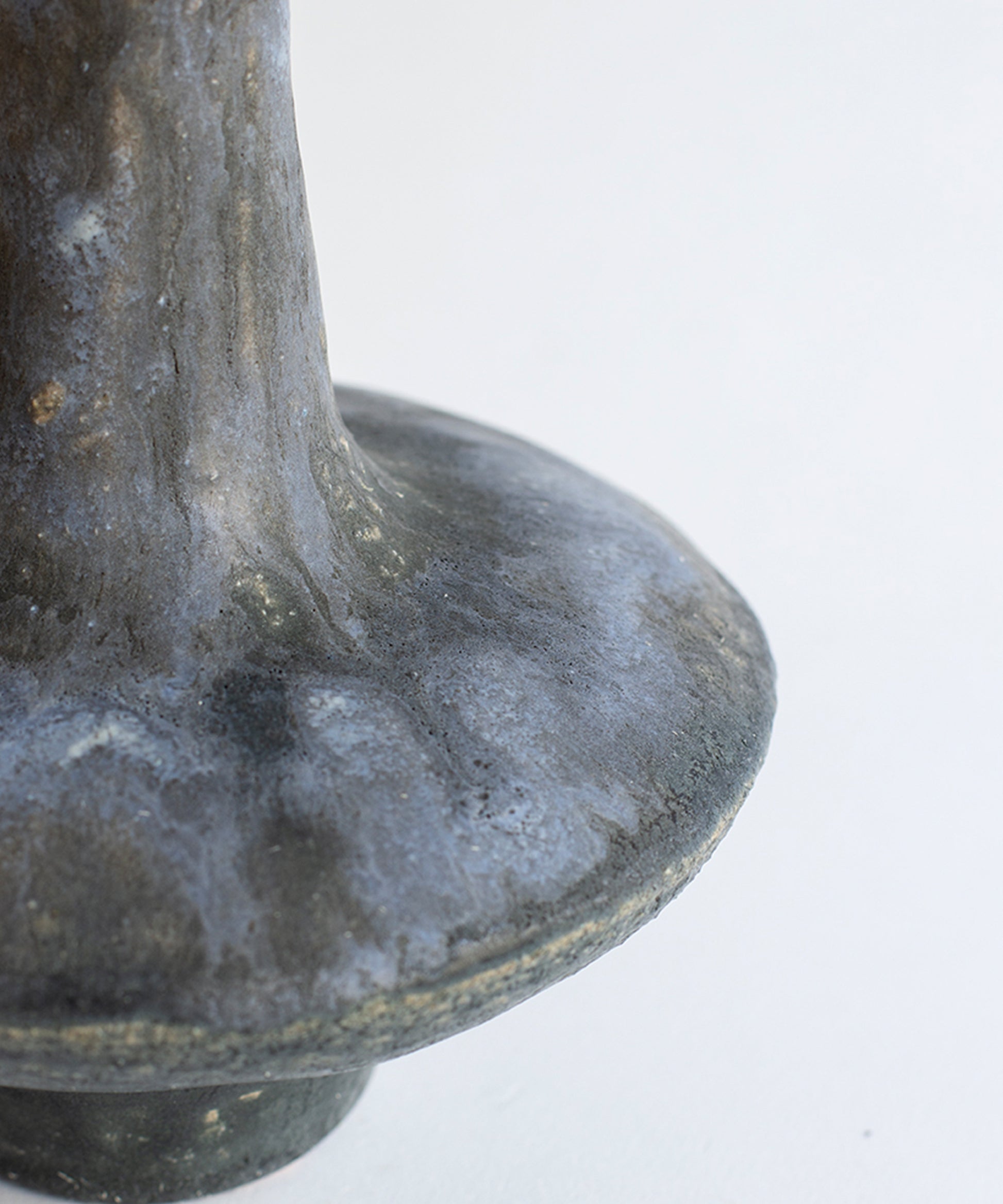 arq-015-stoneware-vase-02