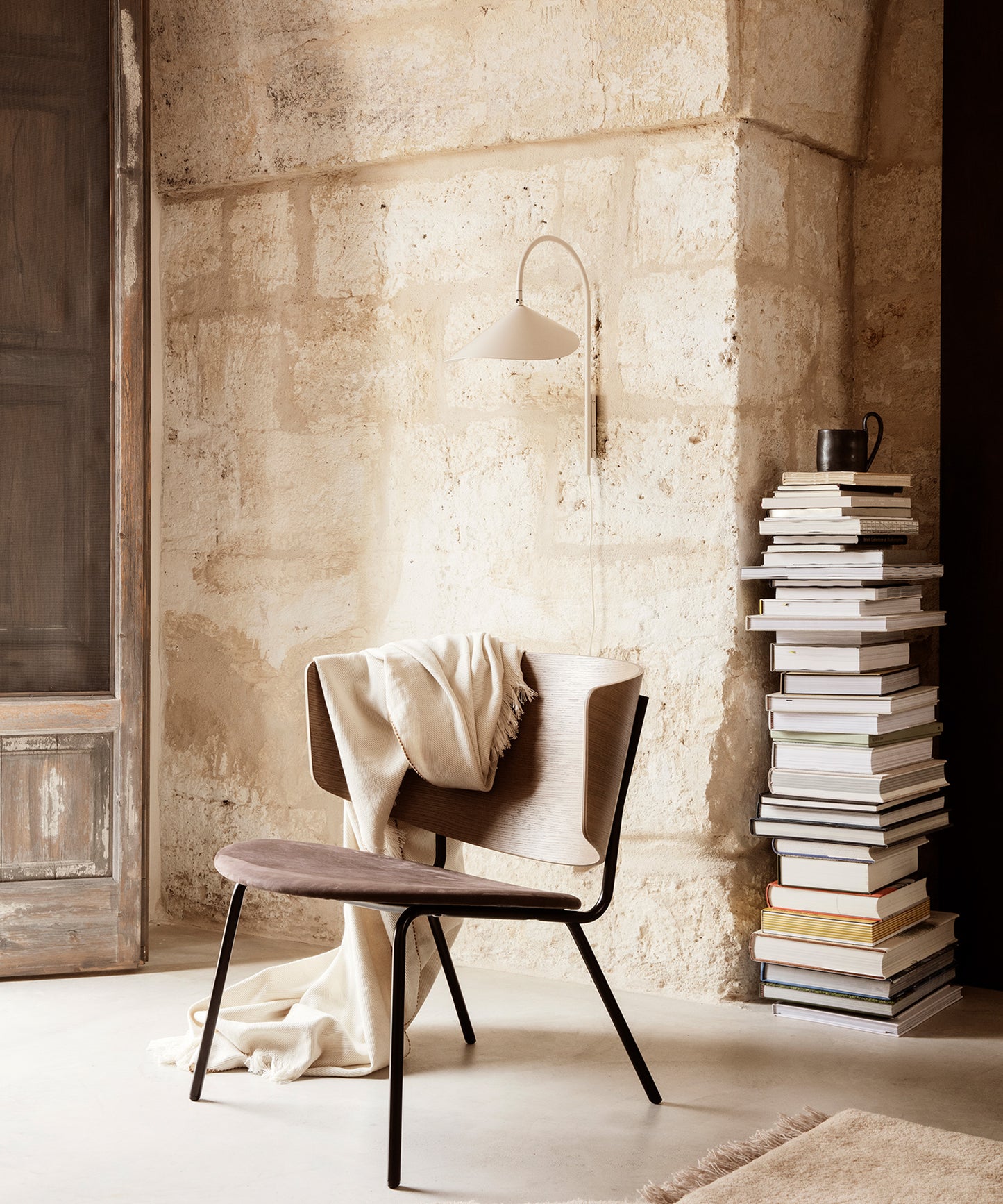 Arum Swivel Wall Lamp