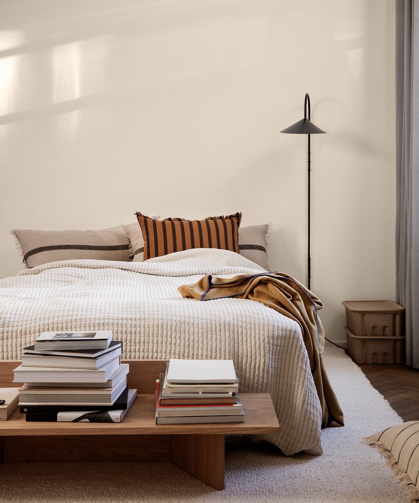 Arum Swivel Wall Lamp Tall