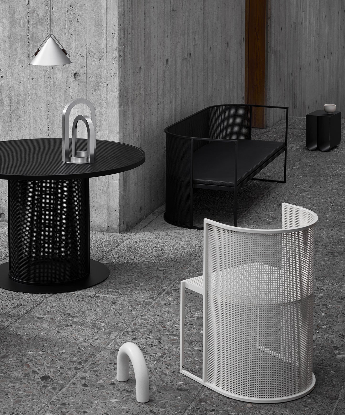 bauhaus-dining-chair-02_613e7a42-ee78-4122-9244-536eb3d31338
