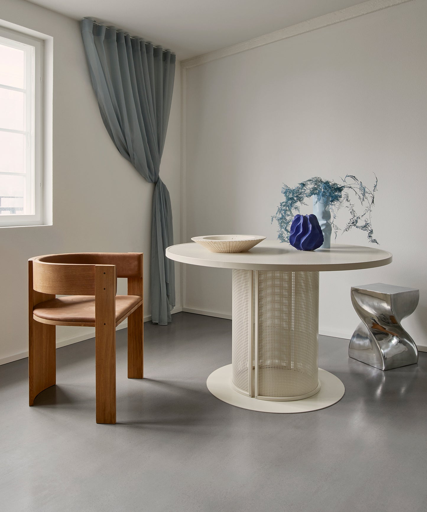 Bauhaus Dining Table
