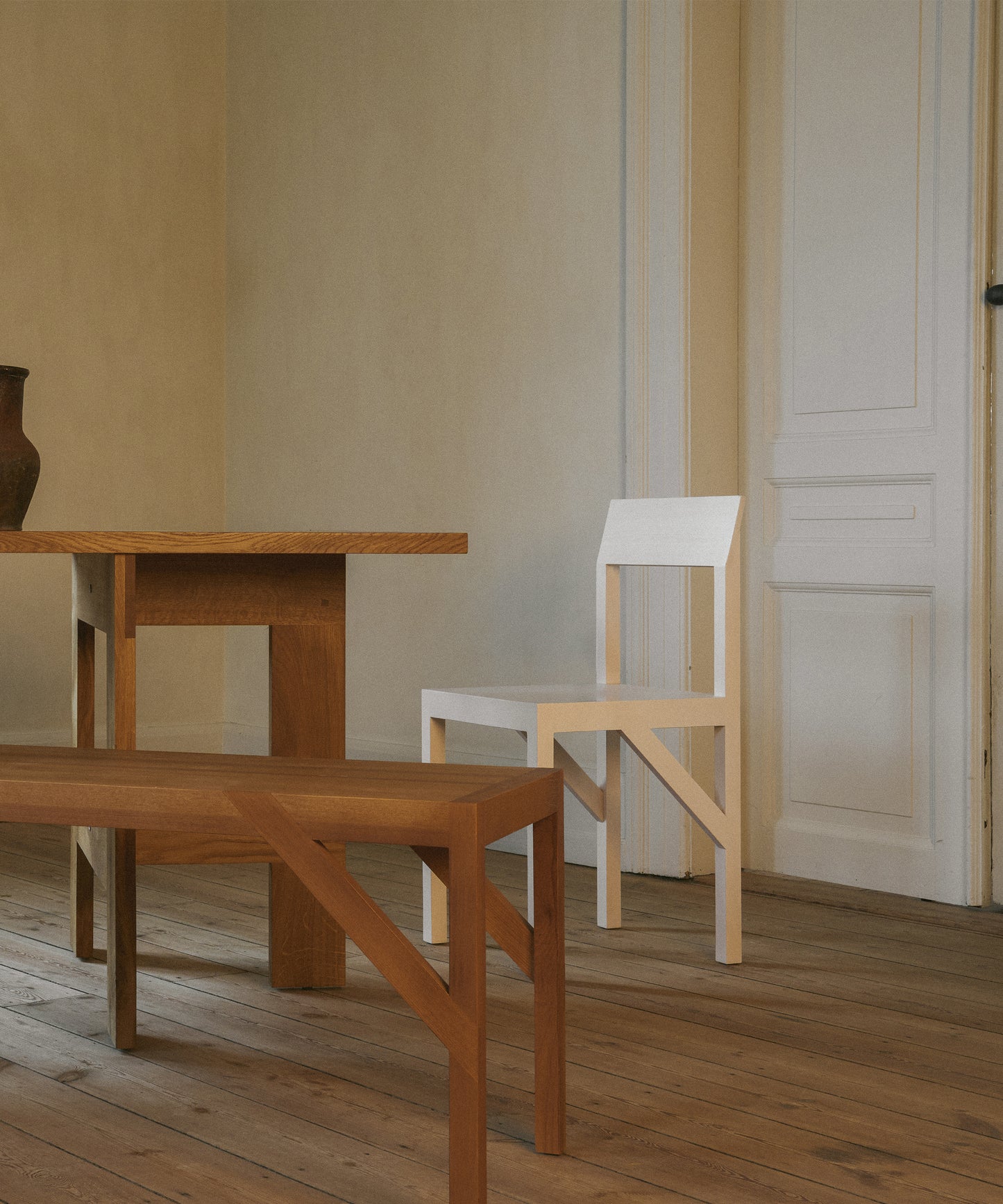 bracket-chair-09