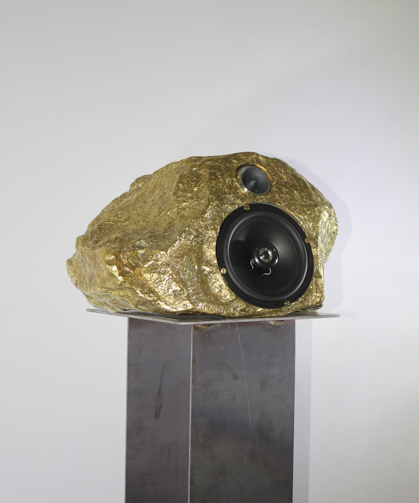 bronze-singing-stone-02