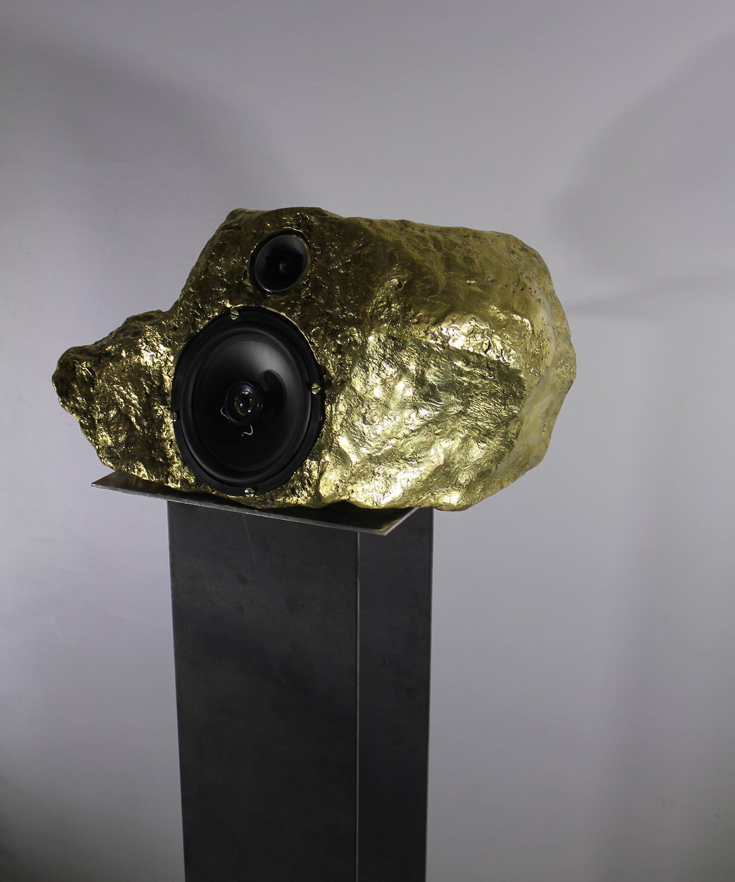 bronze-singing-stone-03