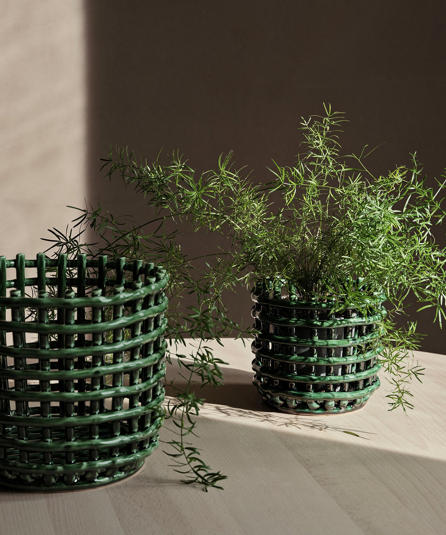 ceramic-basket-01_89076483-2e0e-491b-b96c-1481928a9aef