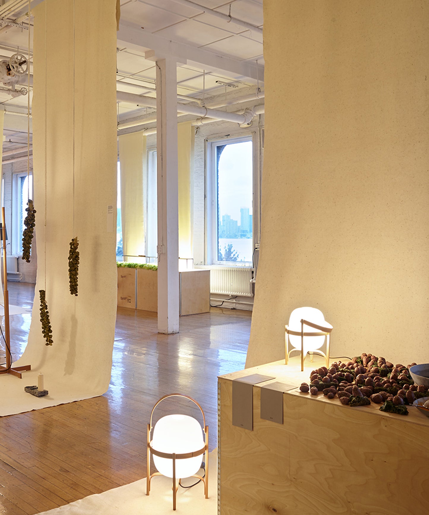 Cesta Table Lamp