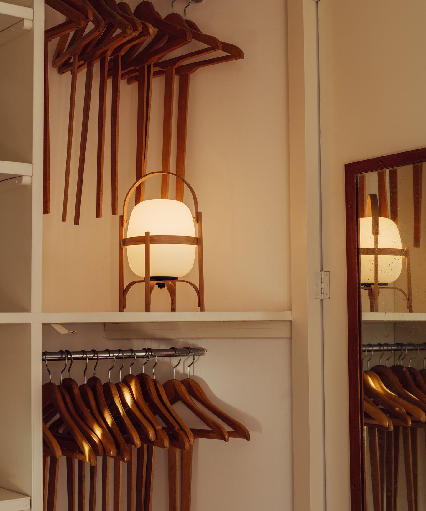 Cestita Bateria Table Lamp