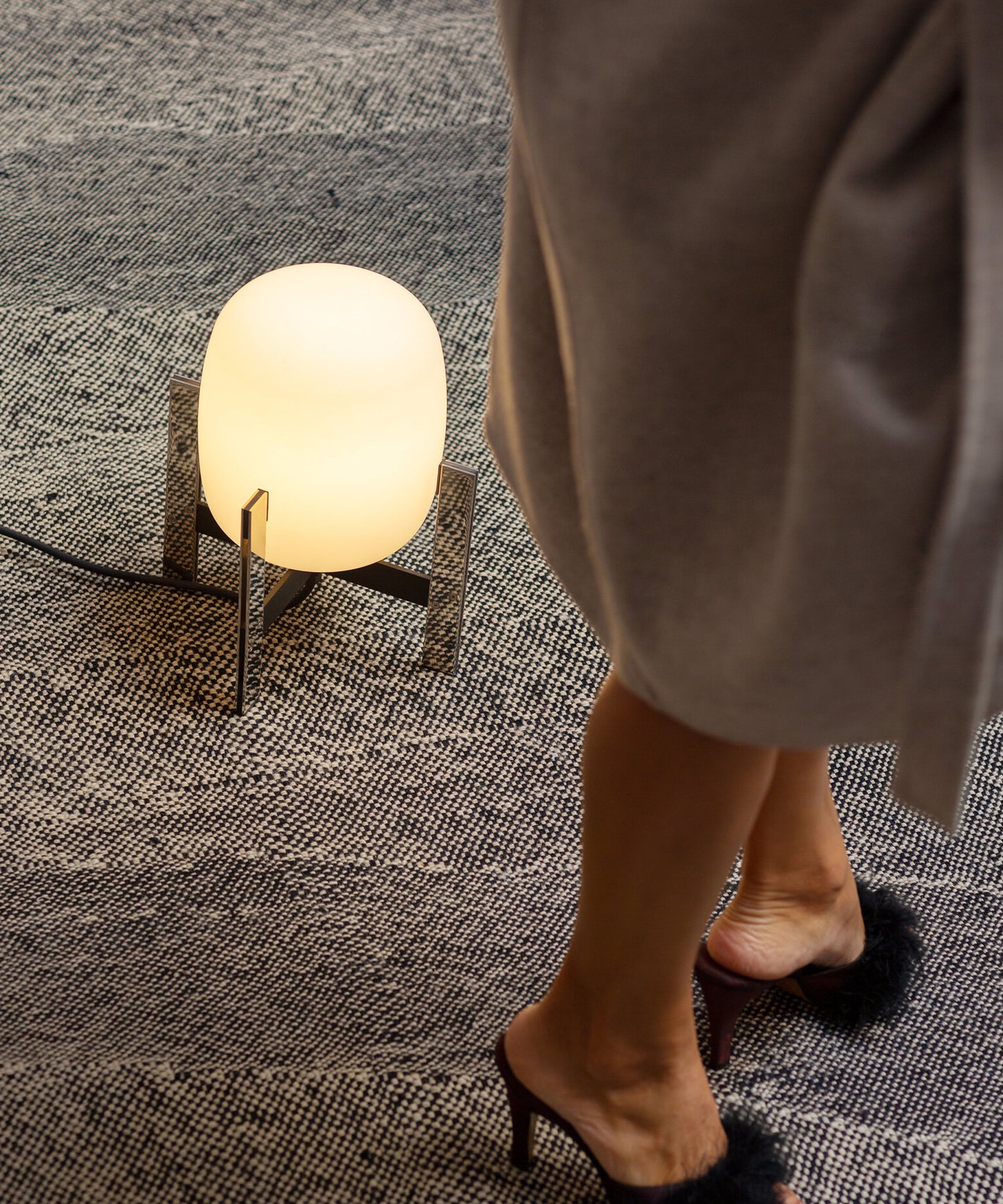 Cestita Metalica Table Lamp
