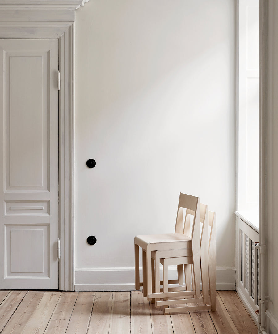 Chair 01