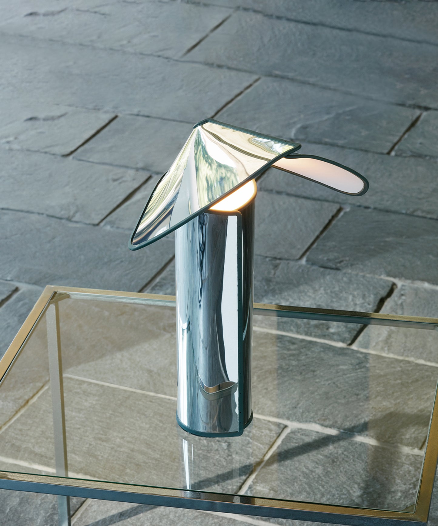 Chiara LED Table