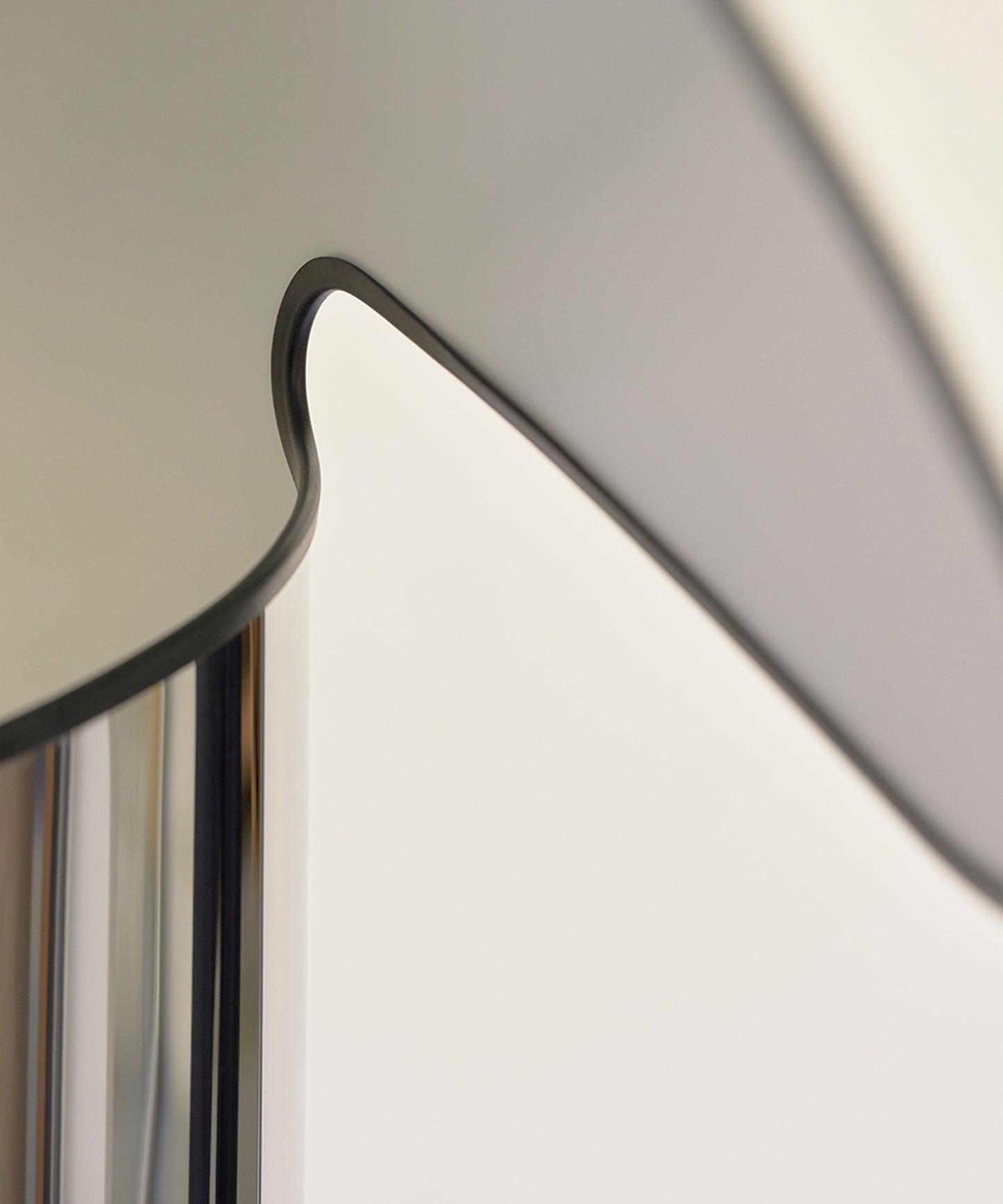 Chiara LED Table