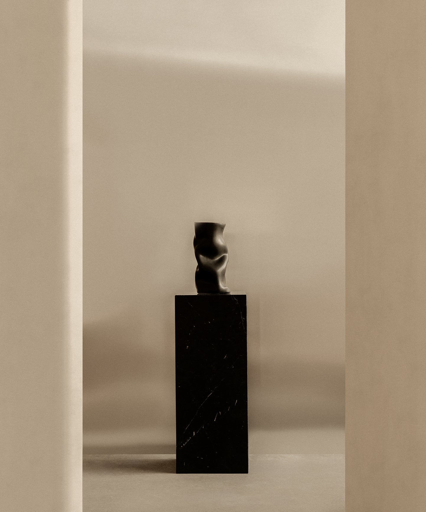 Collapse Vase