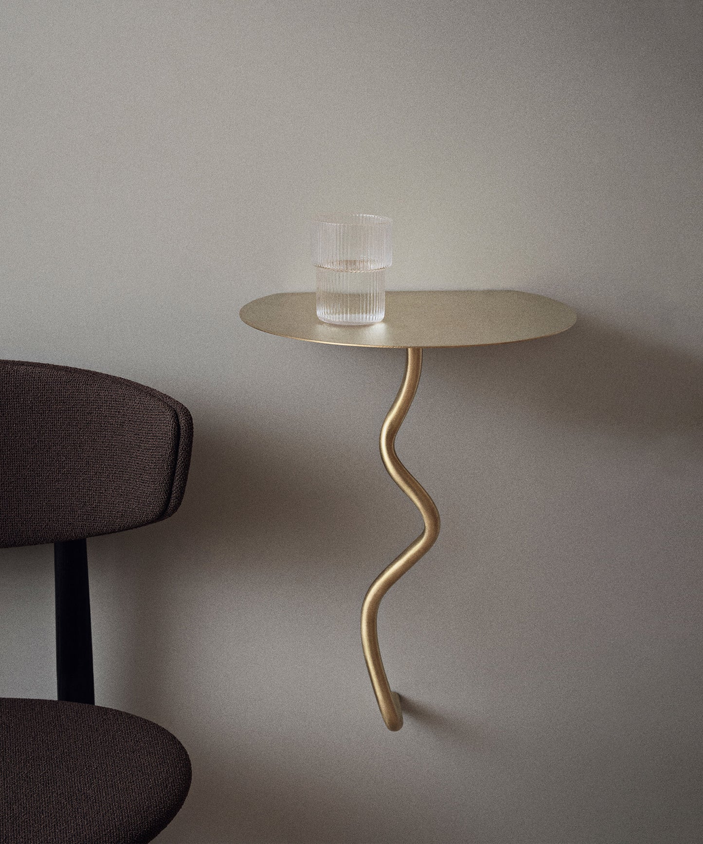 Curvature Wall Table