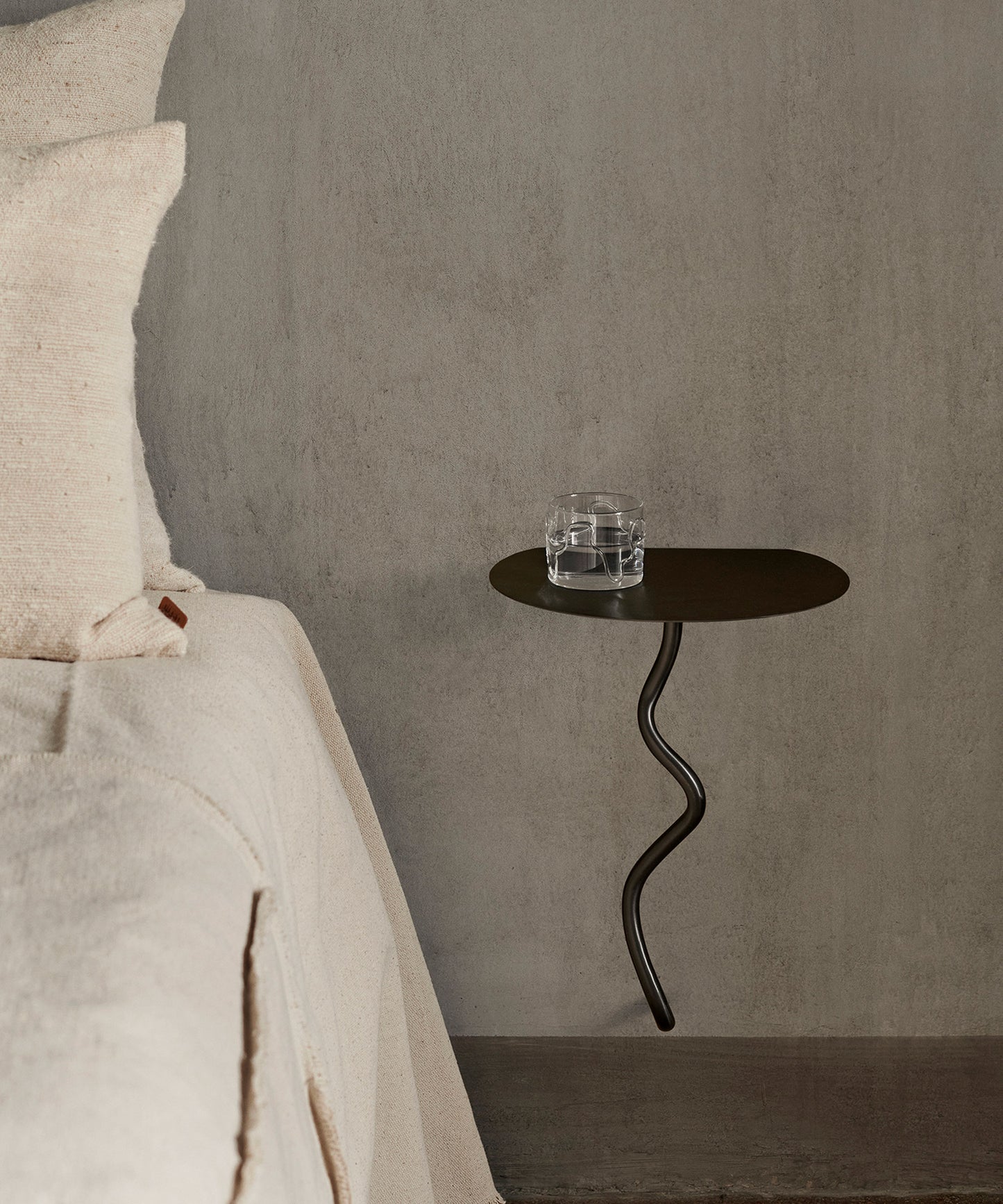 Curvature Wall Table
