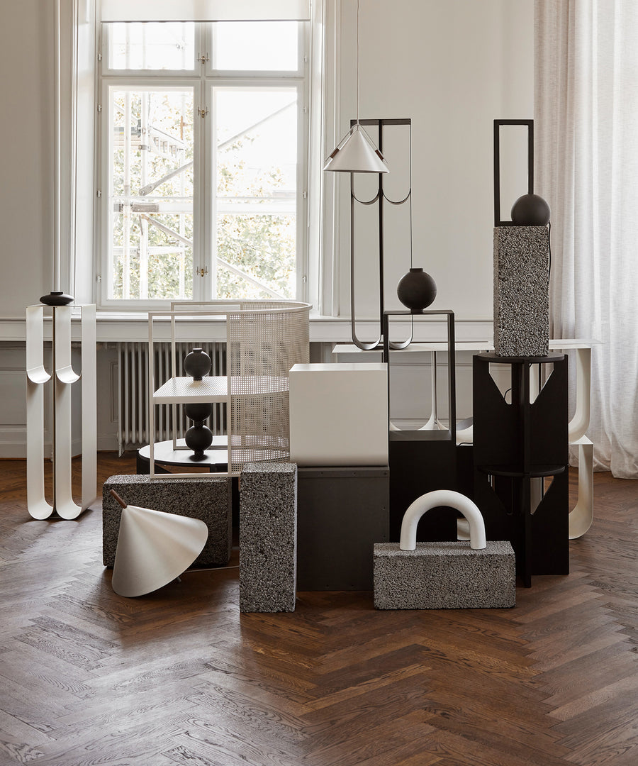 Curved Pedestal