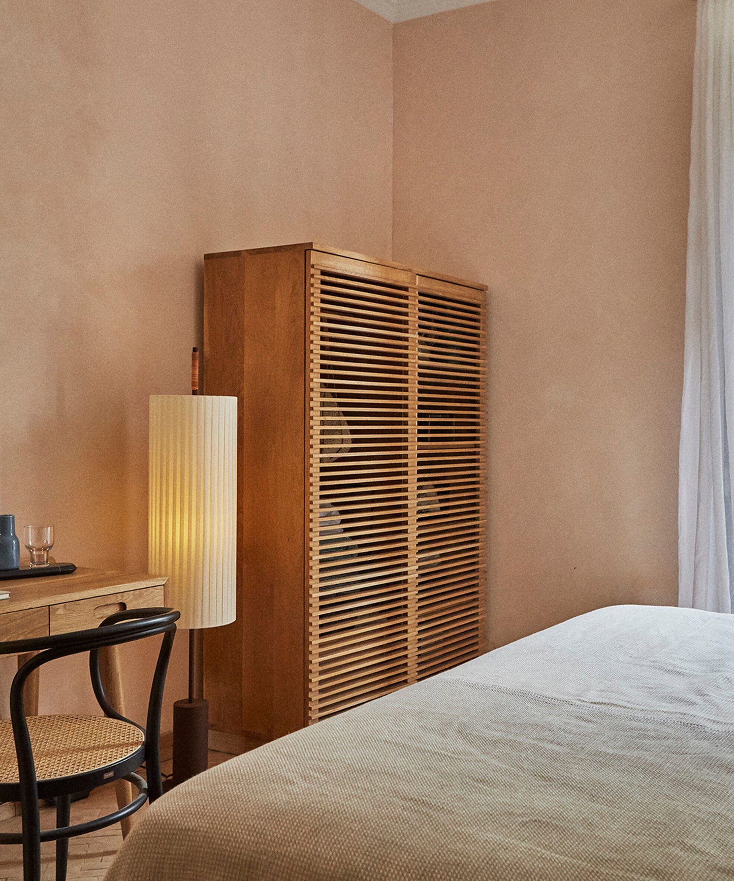 Dorica Floor Lamp