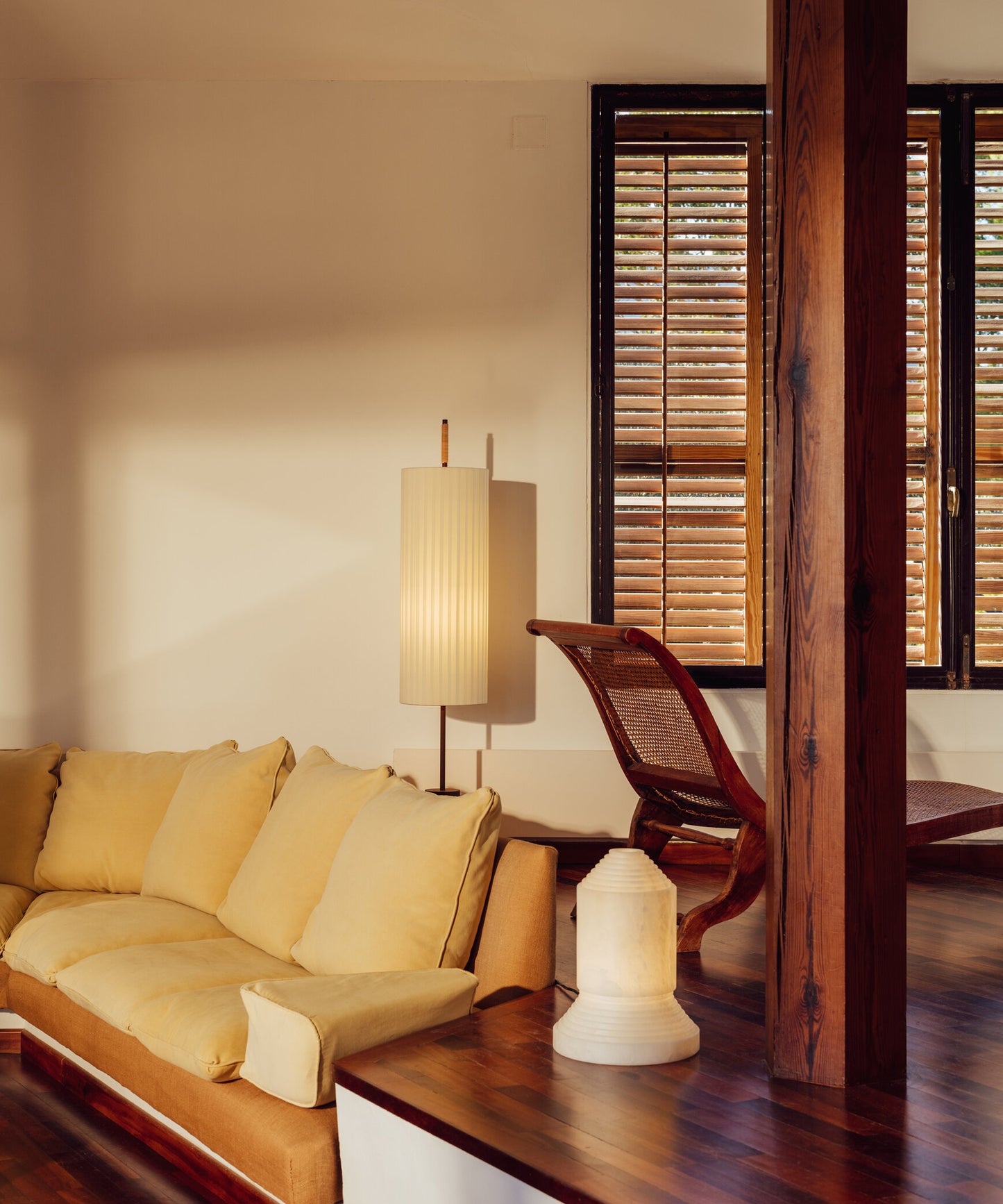 Dorica Floor Lamp