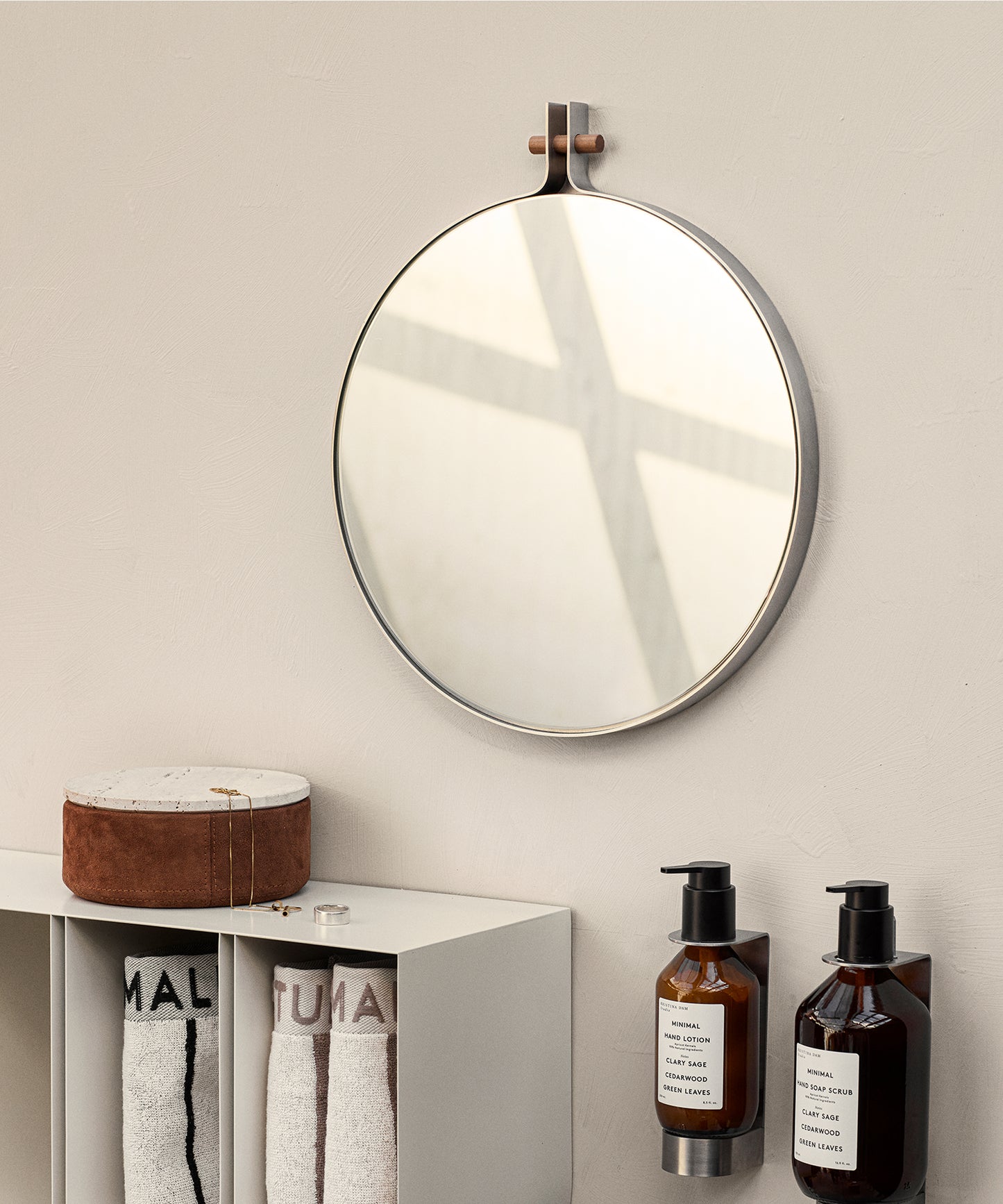 Dowel Mirror Round