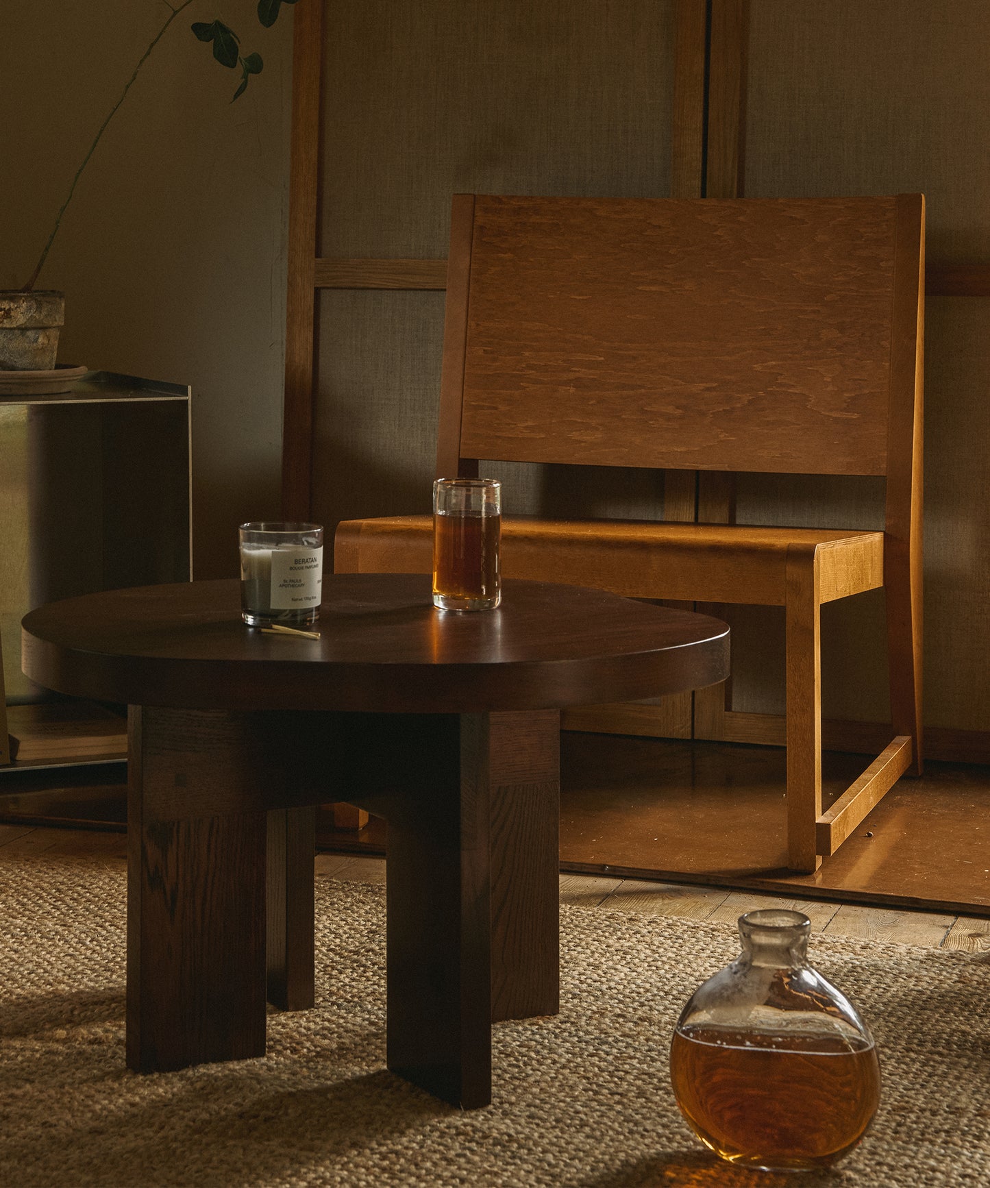 Easy Chair 01