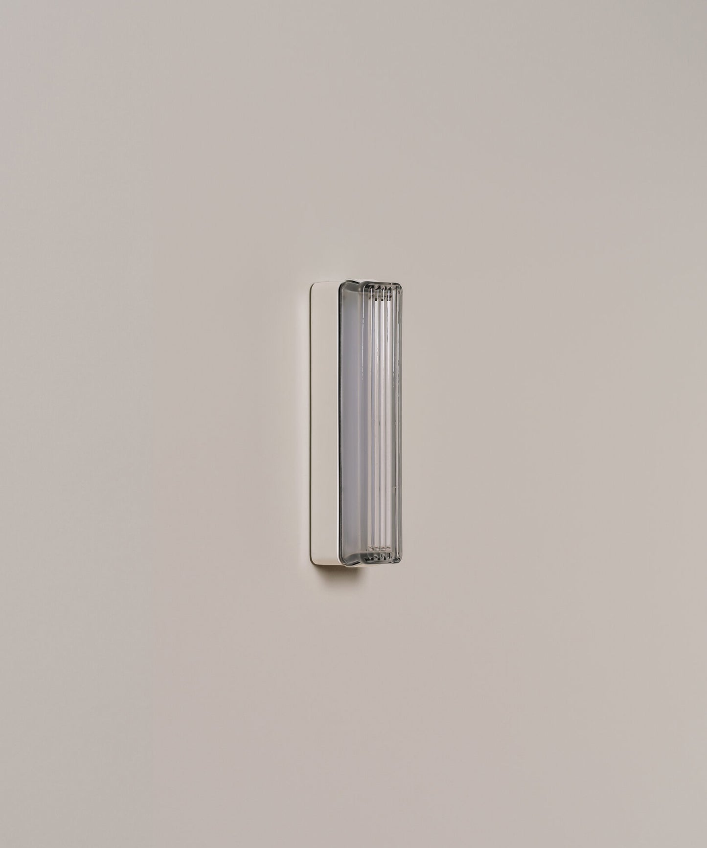 estadio-singular-wall-lamp-ESTWB02UL-02