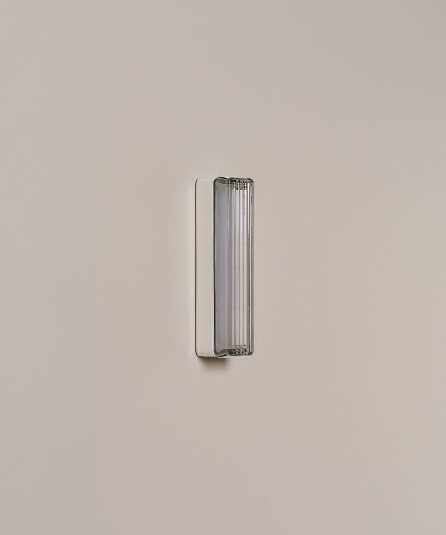 estadio-singular-wall-lamp-ESTWB02UL-02
