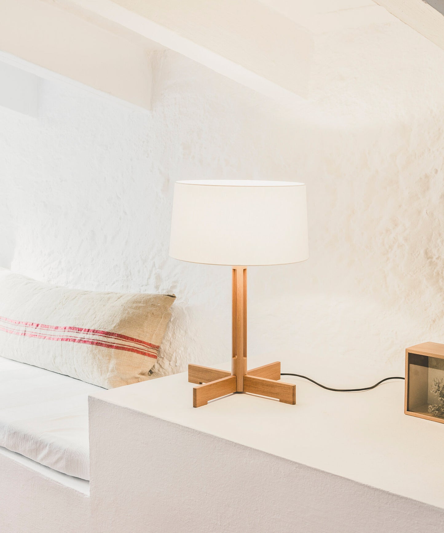 fad-table-lamp-17