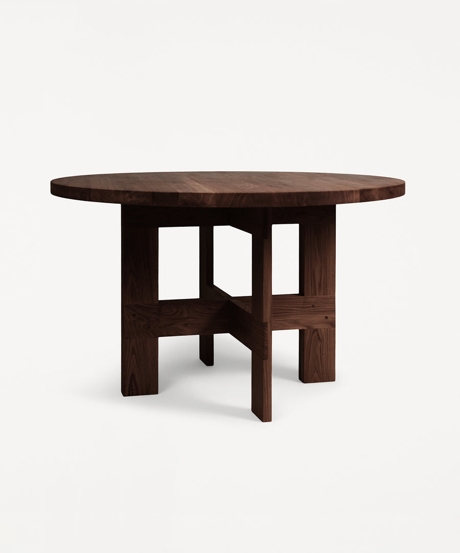farmhouse-round-trestle-table-4288-01