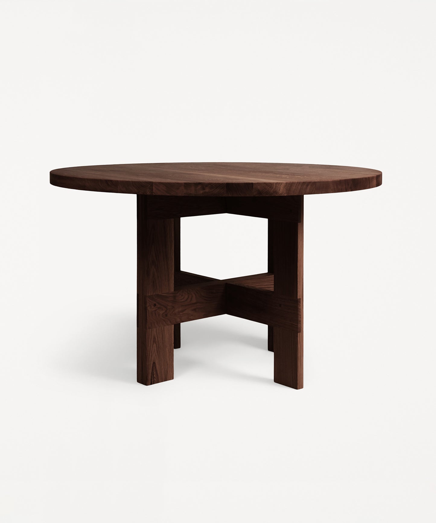 Farmhouse Round Trestle Table