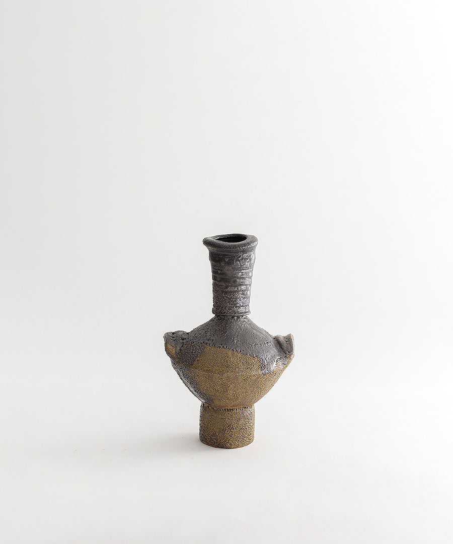 FIG 15 VASE