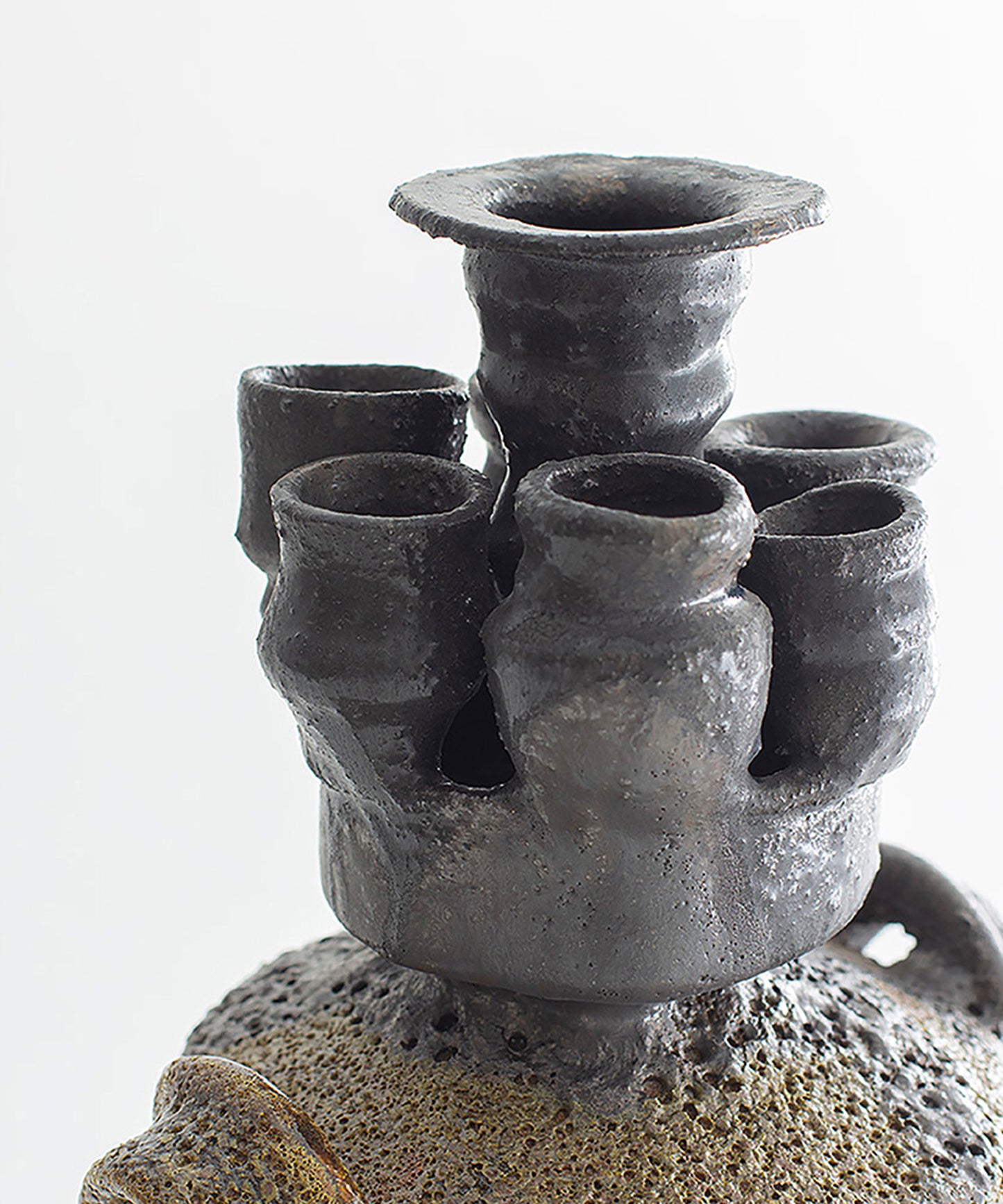 FIG 16 VASE