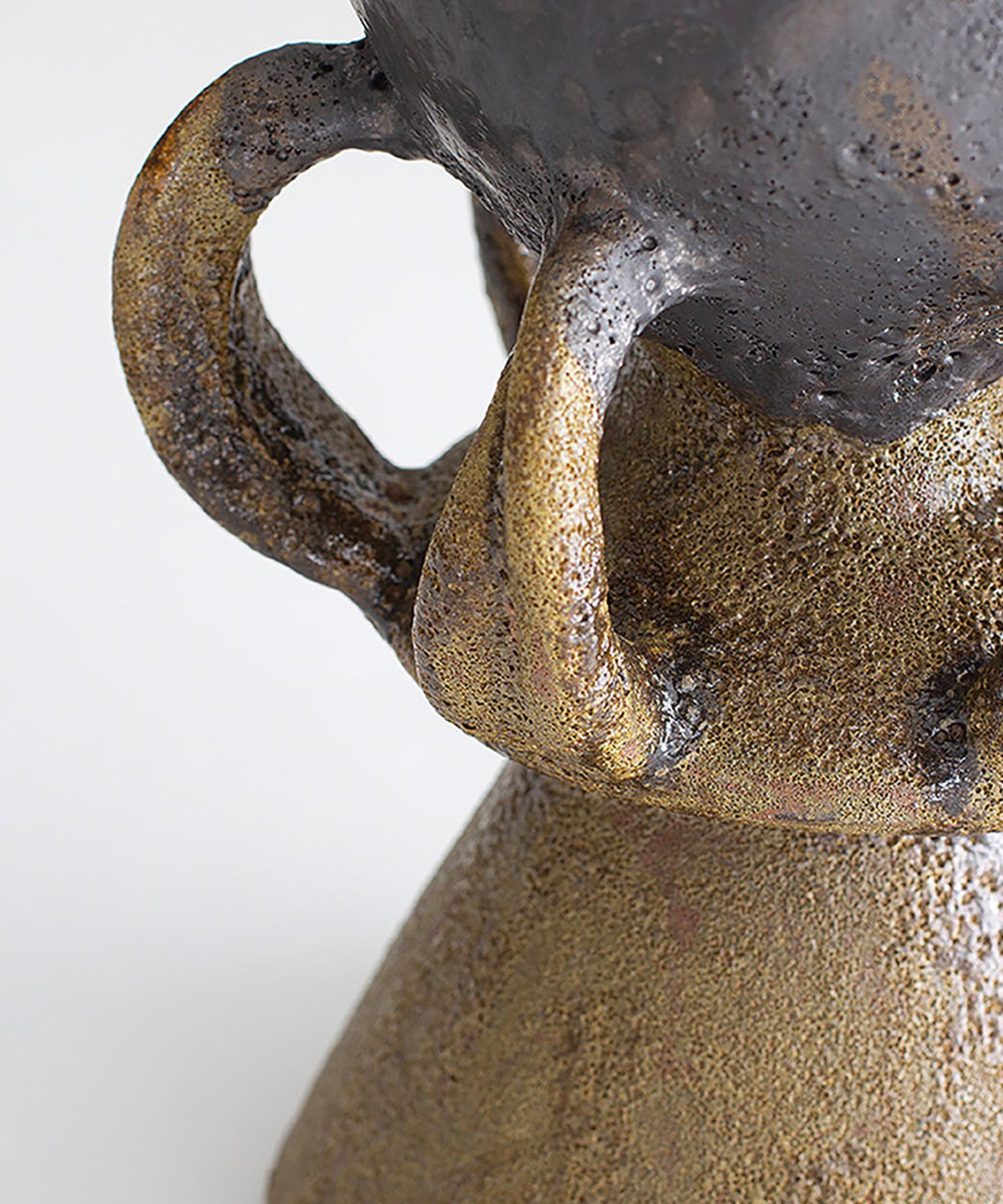 fig-17-vase-FIG-17-V-02