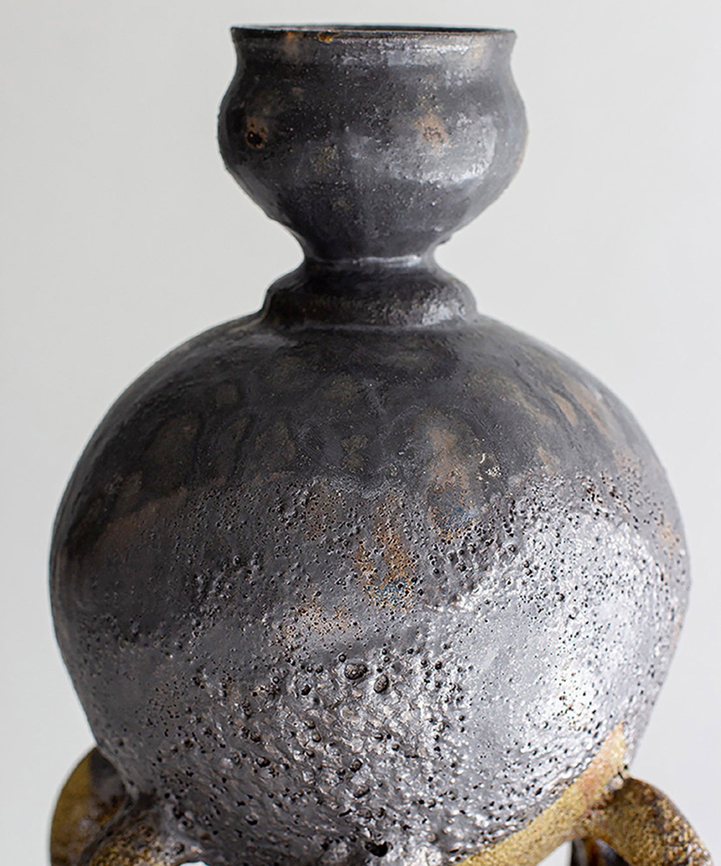 FIG 17 VASE