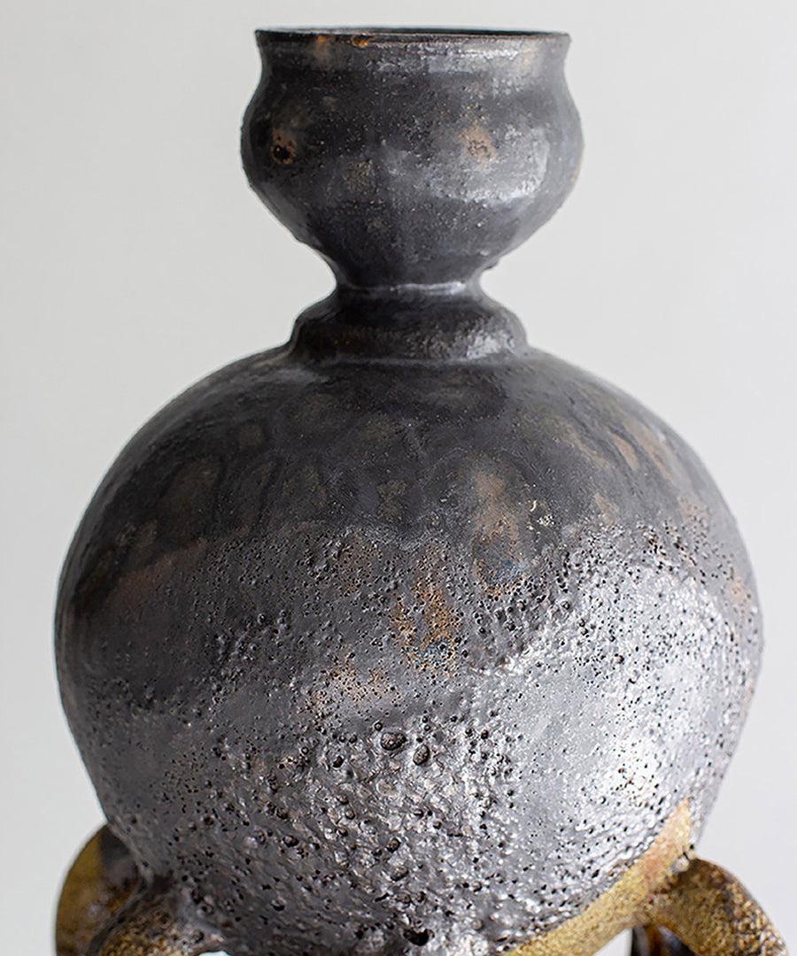 FIG 17 VASE