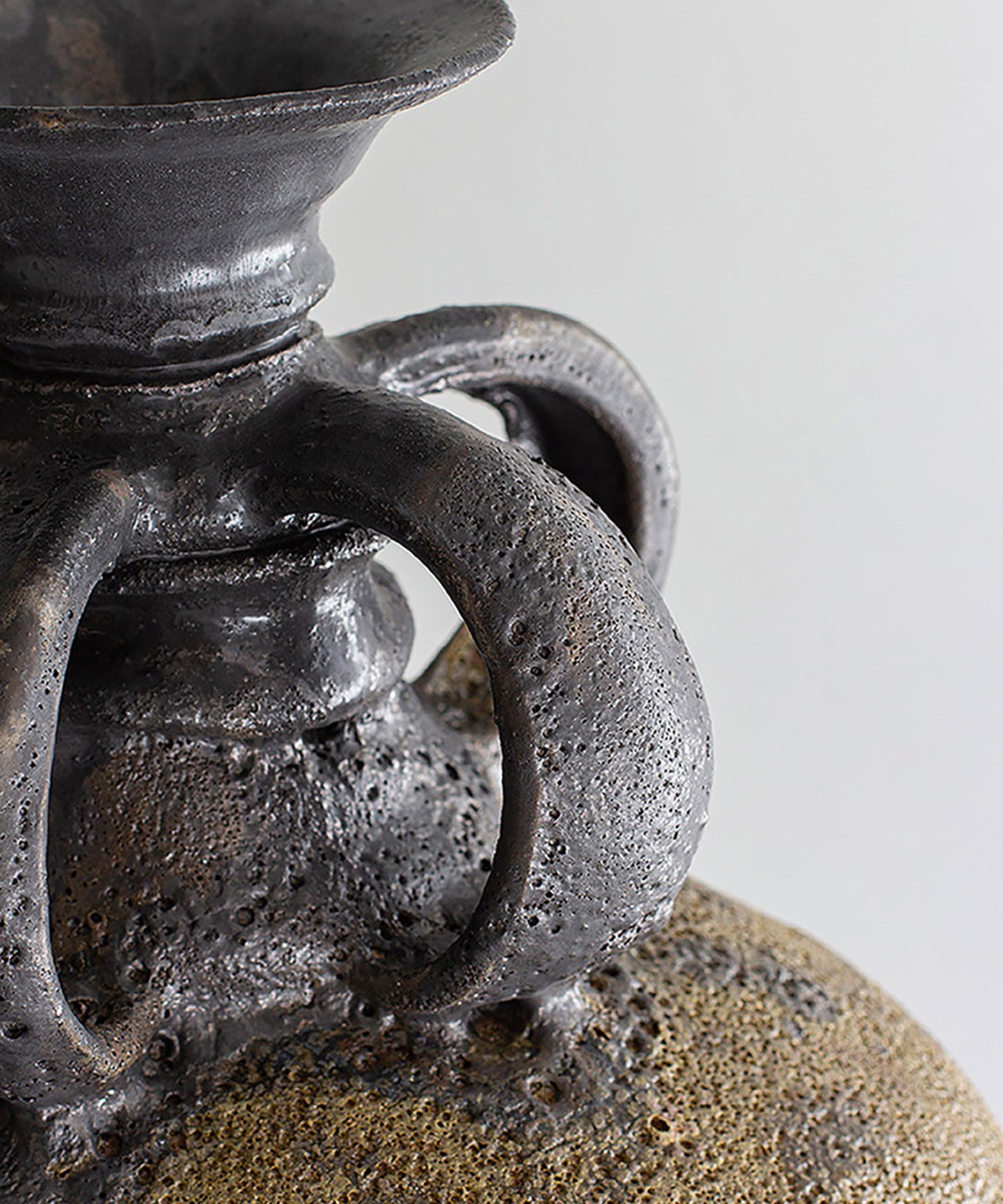 fig-18-vase-FIG-18-V-02