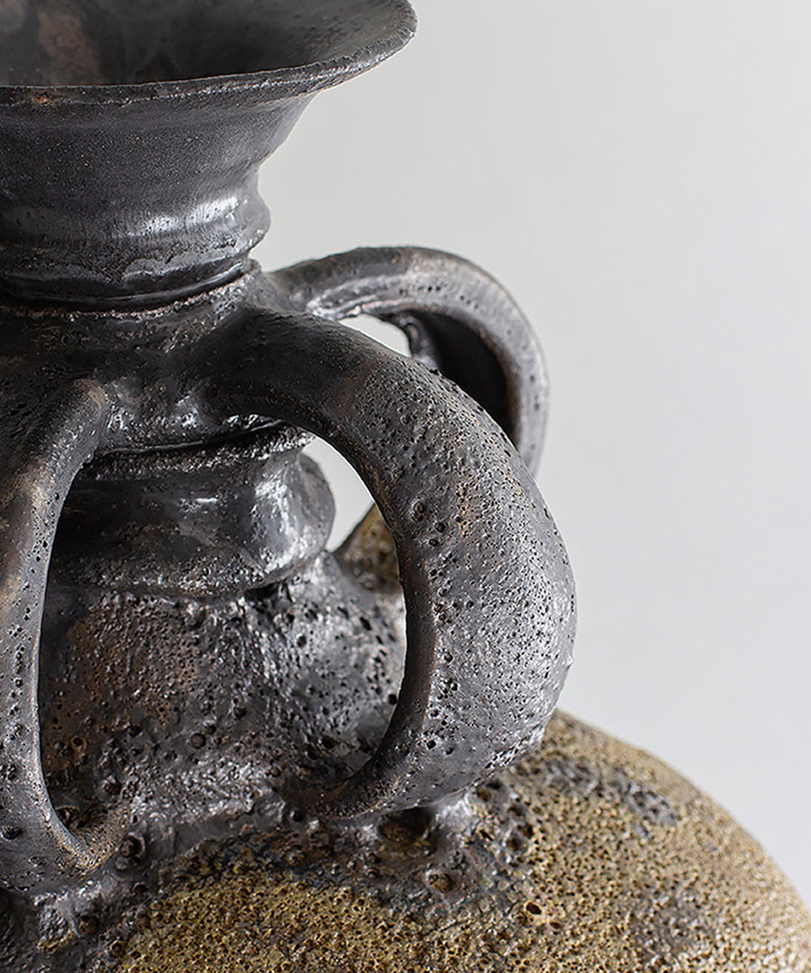 fig-18-vase-FIG-18-V-02