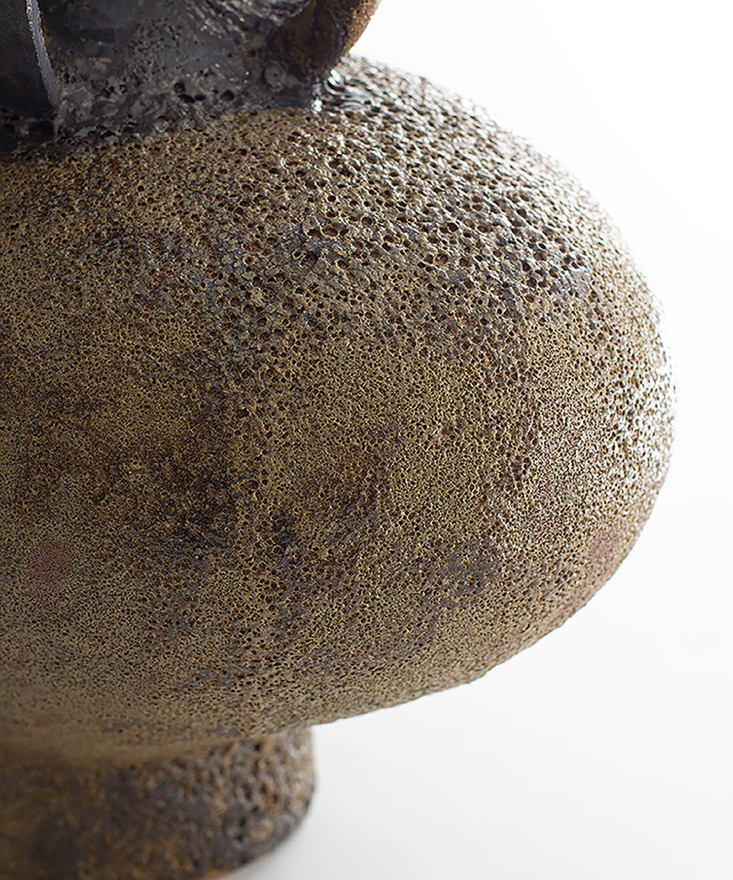 FIG 18 VASE