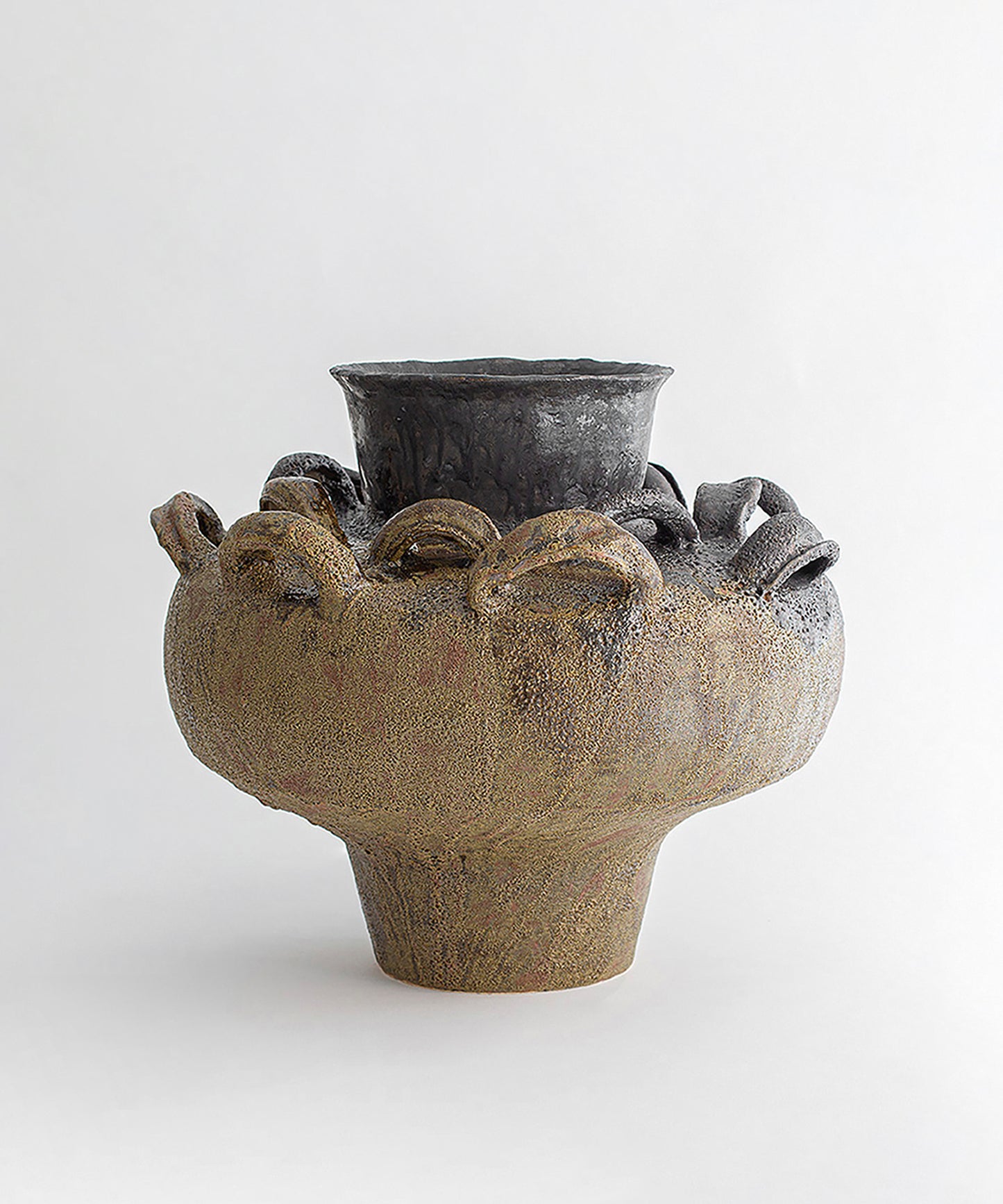 FIG 20 VASE
