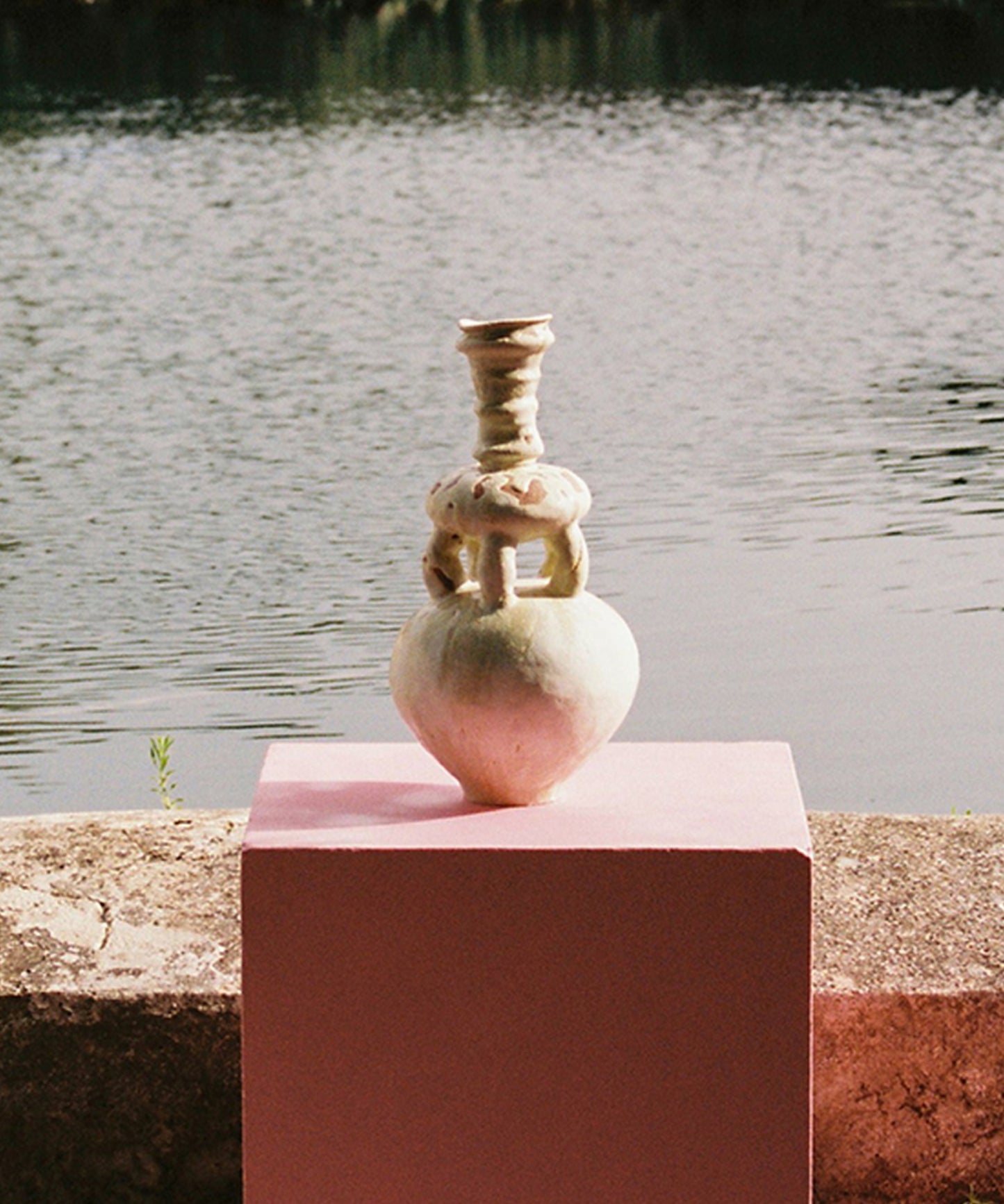 FIG 8 VASE
