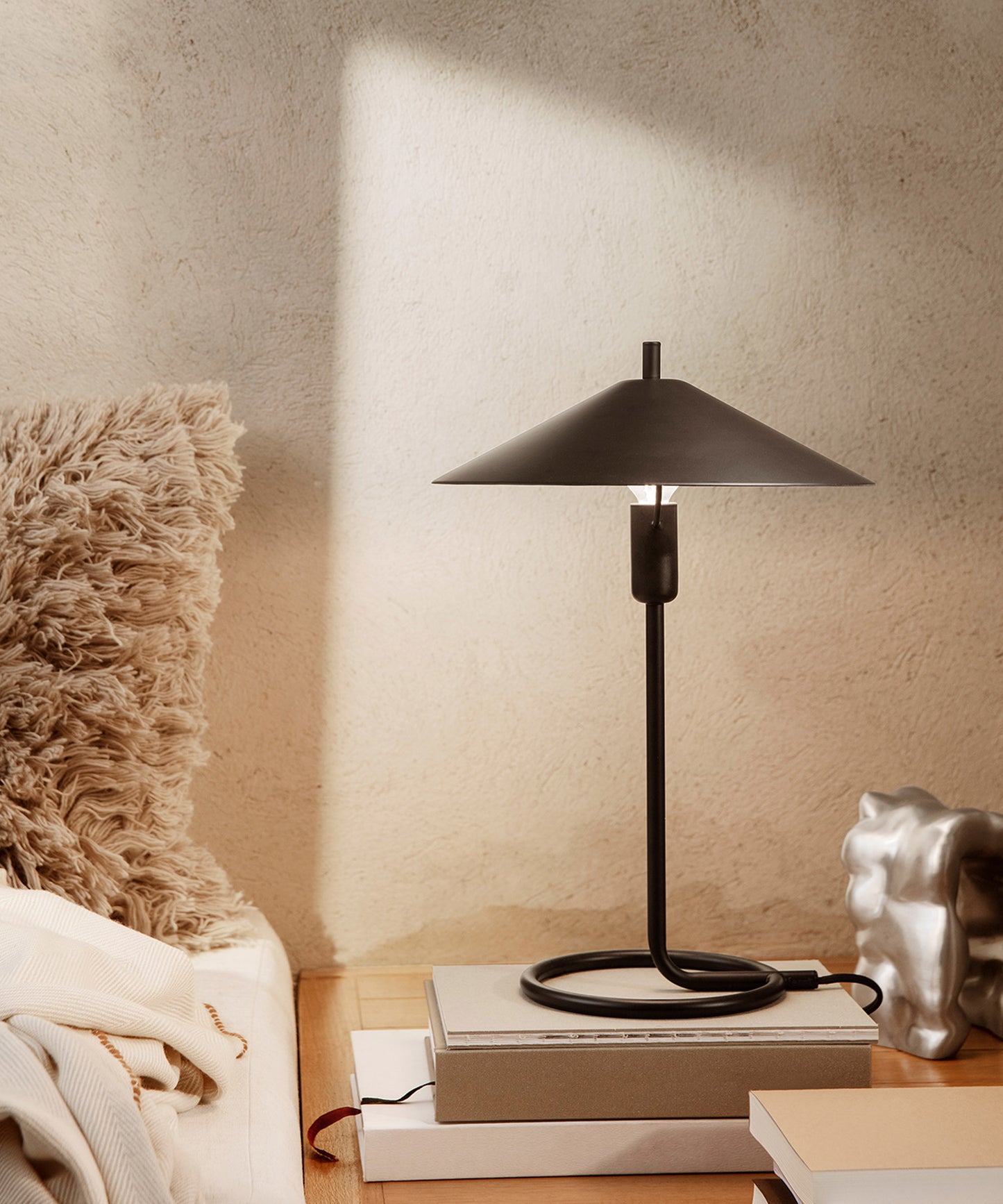 Filo Table Lamp