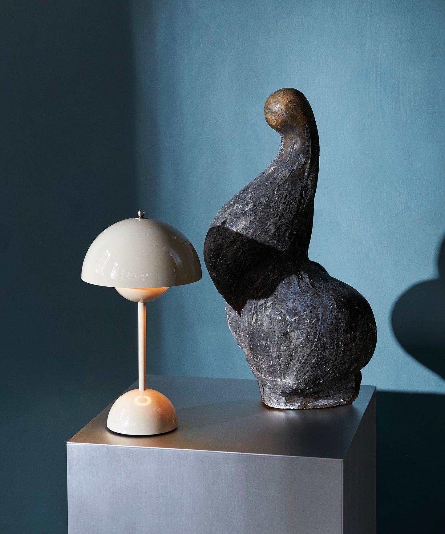 Flowerpot Portable Table Lamp VP9